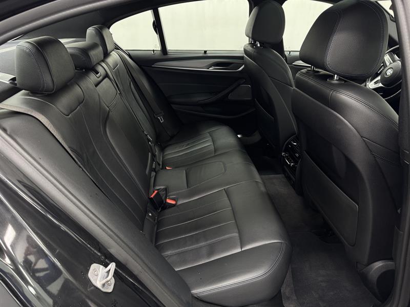 bmw 5 Series 2019 - 38