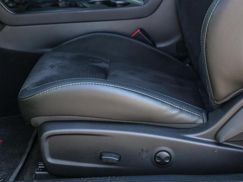 dodge Challenger 2023 - 25