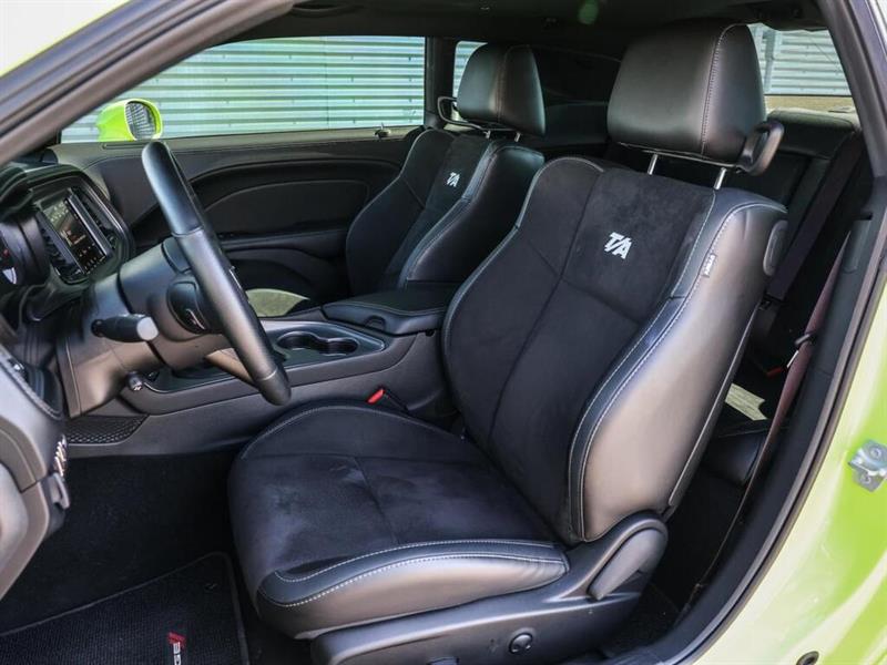 dodge Challenger 2023 - 26