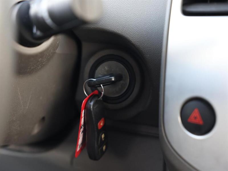 nissan Frontier 2013 - 28