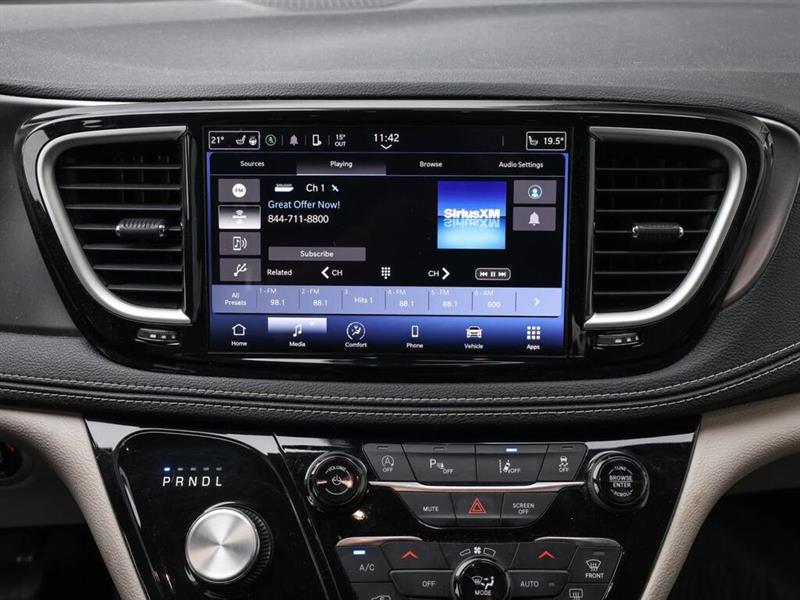 chrysler Pacifica 2023 - 16