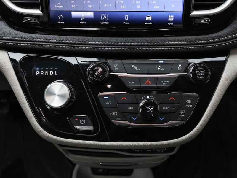 chrysler Pacifica 2023 - 17