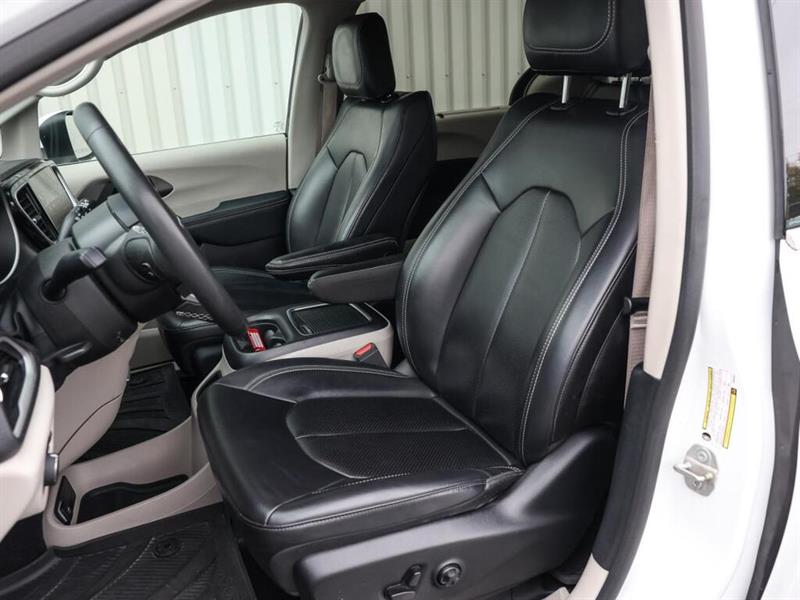 chrysler Pacifica 2023 - 21