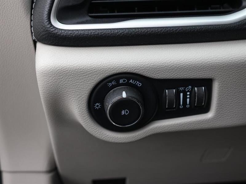 chrysler Pacifica 2023 - 27