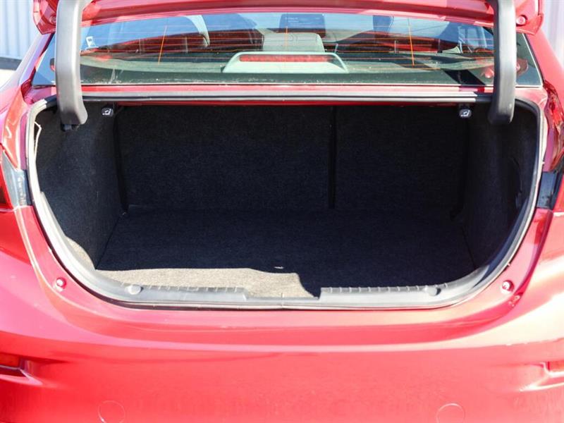 mazda Mazda3 2017 - 12