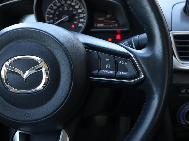 mazda Mazda3 2017 - 24