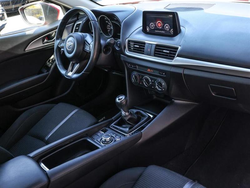mazda Mazda3 2017 - 30