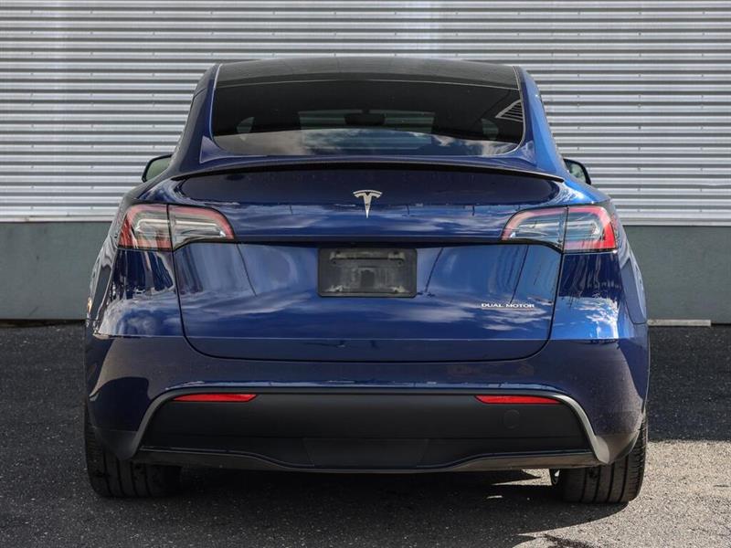 tesla Model Y 2022 - 7