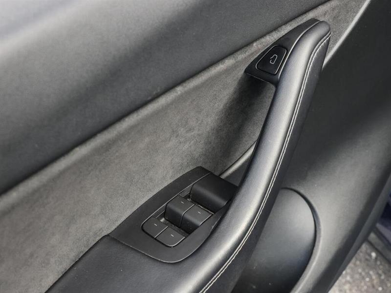 tesla Model Y 2022 - 25