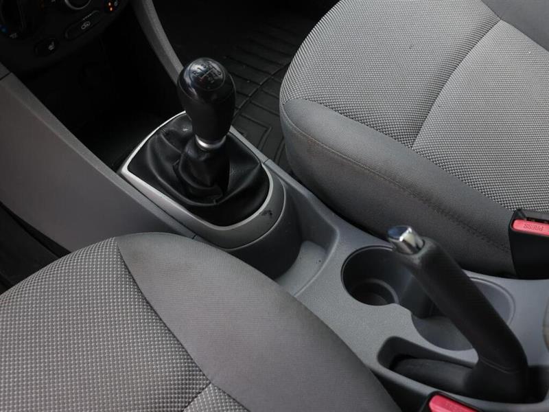 hyundai Accent 2013 - 25