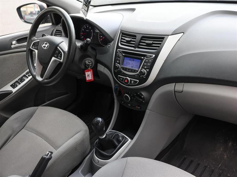 hyundai Accent 2013 - 26
