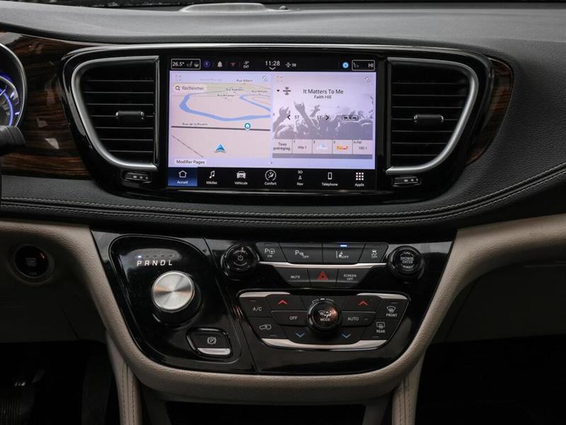 chrysler Pacifica Hybrid 2022 - 16