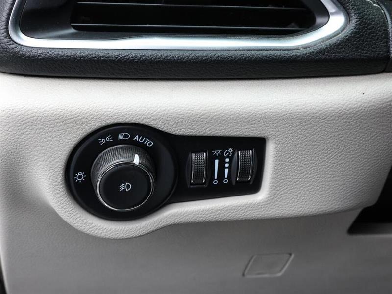 chrysler Pacifica Hybrid 2022 - 30