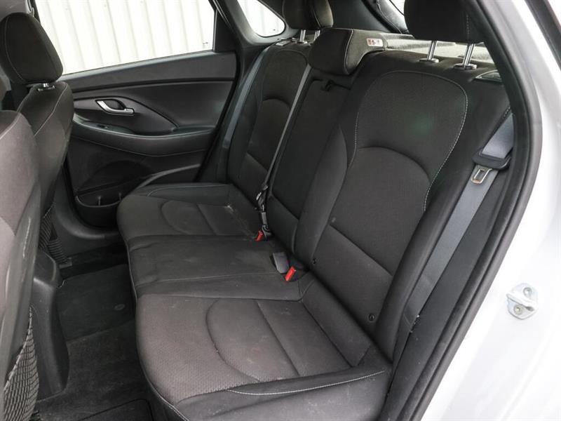 hyundai Elantra GT 2018 - 21