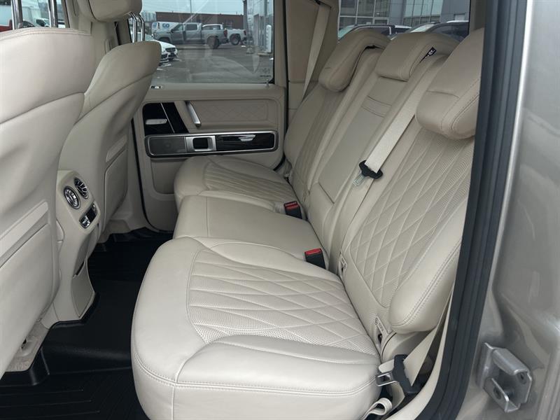 mercedes-benz G-Class 2022 - 18