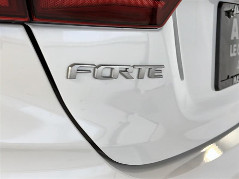 kia Forte 2024 - 22