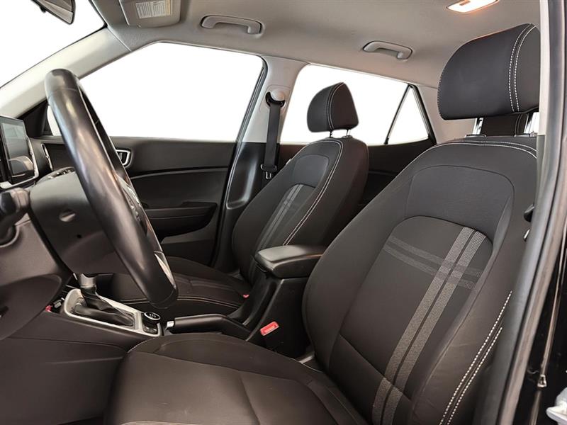 hyundai Venue 2023 - 17