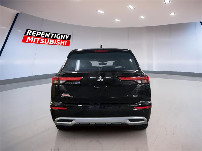 mitsubishi Outlander 2022 - 5