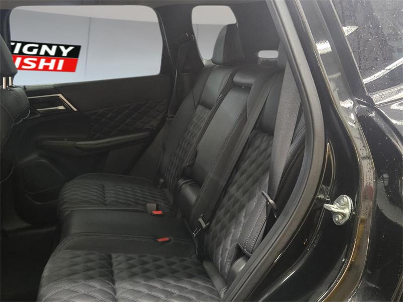 mitsubishi Outlander 2022 - 24