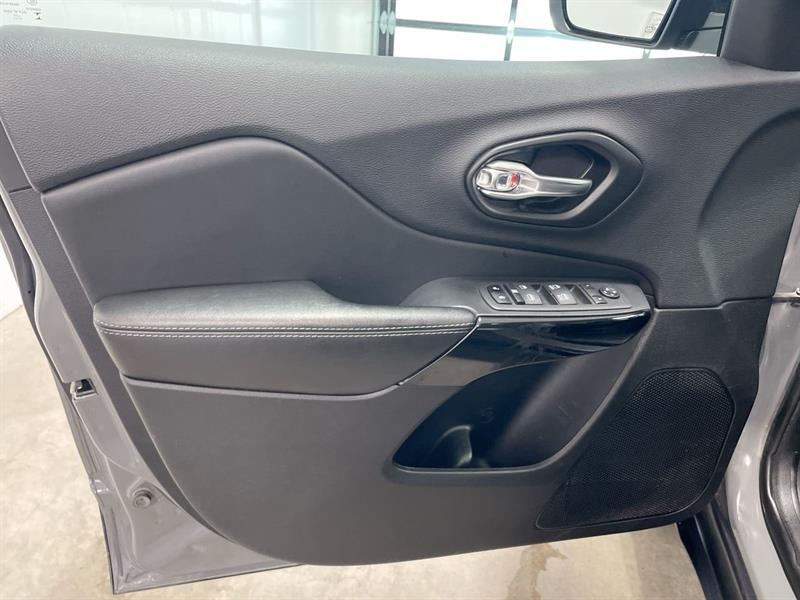 jeep Cherokee 2022 - 13