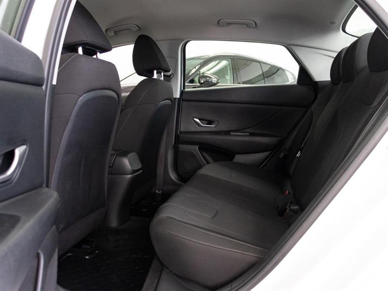 hyundai Elantra 2021 - 24