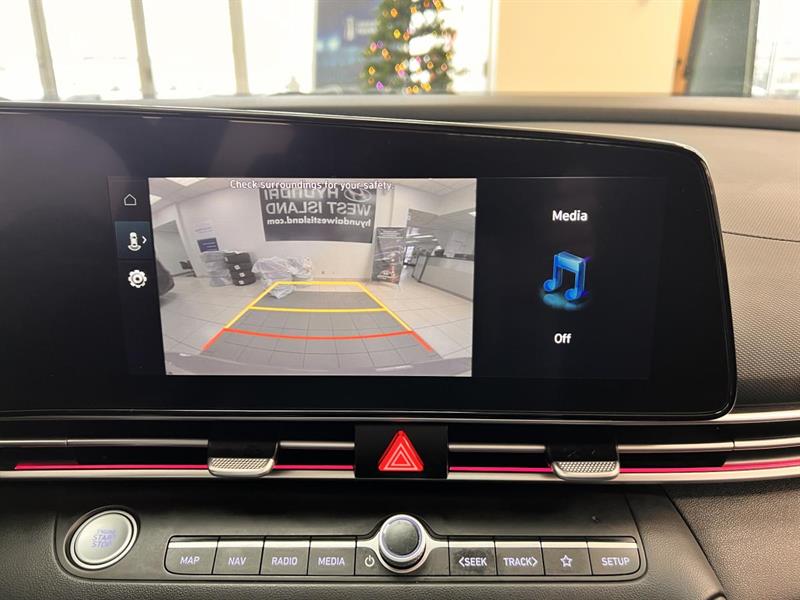 hyundai Elantra 2023 - 26