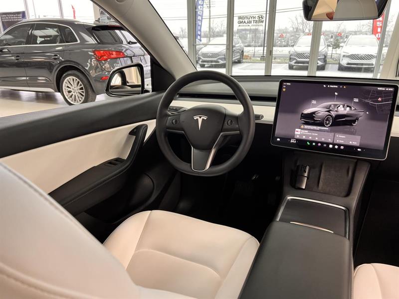 tesla Model Y 2022 - 12