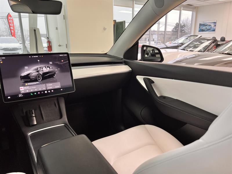 tesla Model Y 2022 - 14