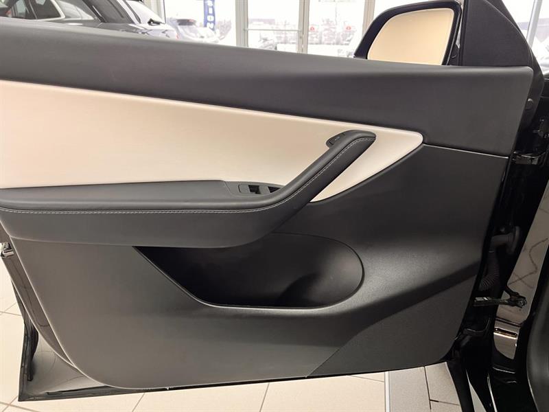 tesla Model Y 2022 - 16