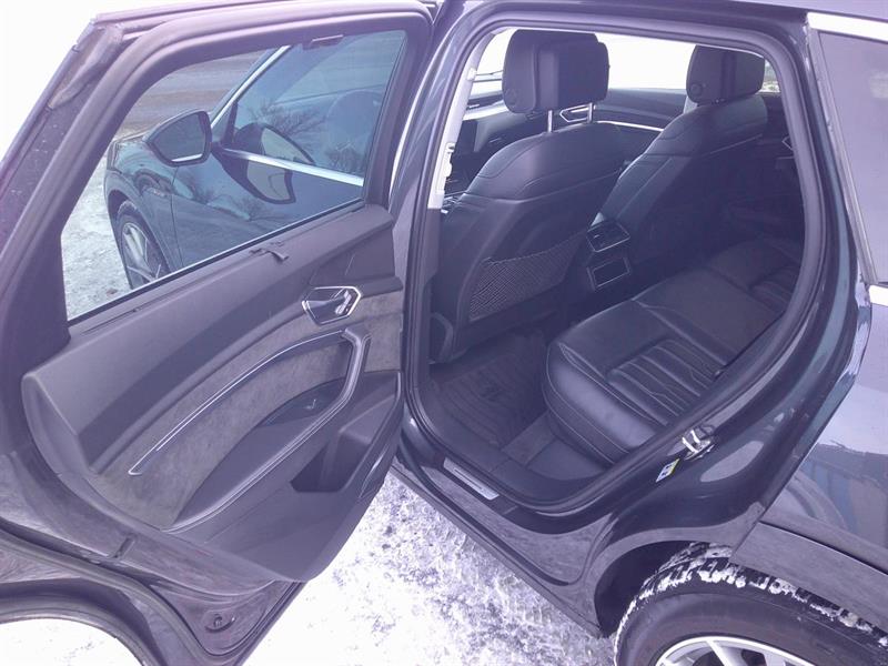 audi e-tron 2019 - 10