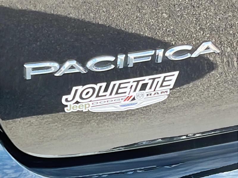 chrysler Pacifica 2023 - 12