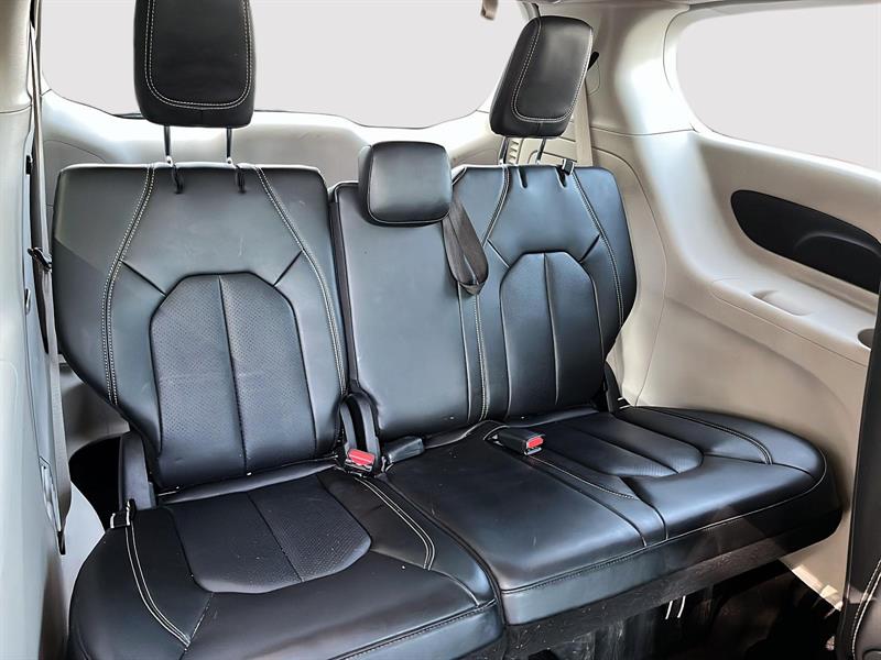 chrysler Pacifica 2023 - 17