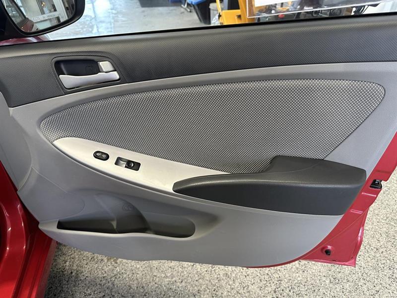 hyundai Accent 2013 - 11