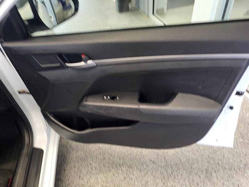 hyundai Elantra 2017 - 13