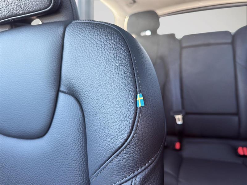 volvo XC60 hybride rechargeable 2025 - 10