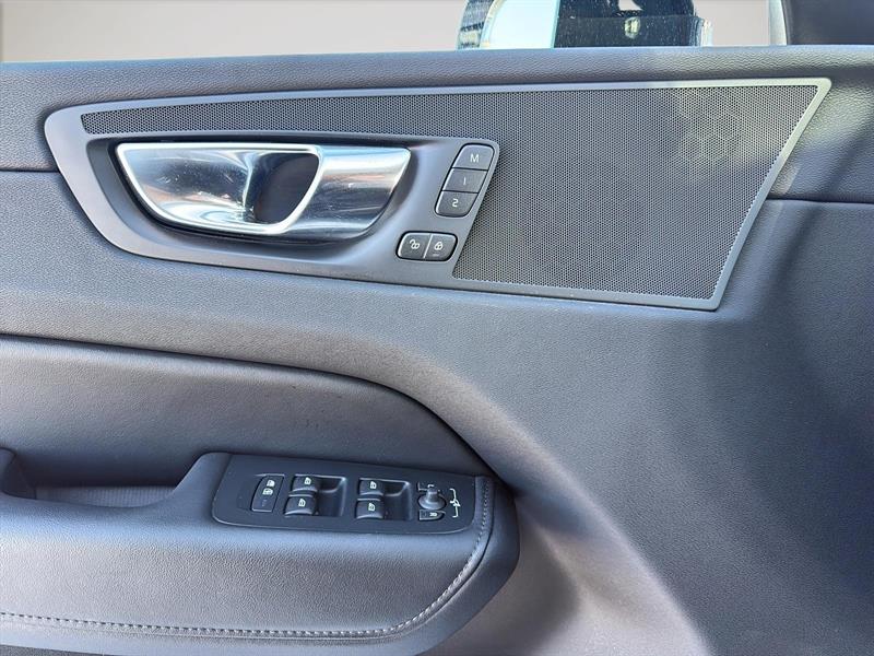 volvo XC60 hybride rechargeable 2025 - 17