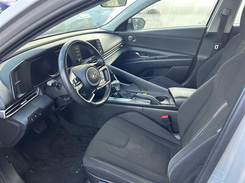 hyundai Elantra 2022 - 16