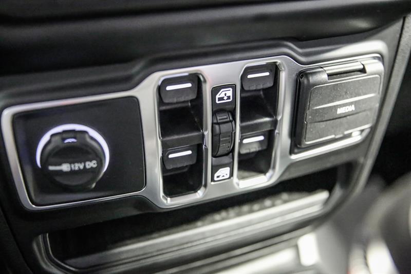 jeep Wrangler 2023 - 21