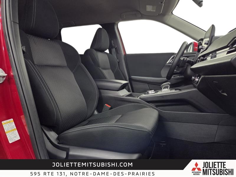 mitsubishi Outlander 2024 - 26