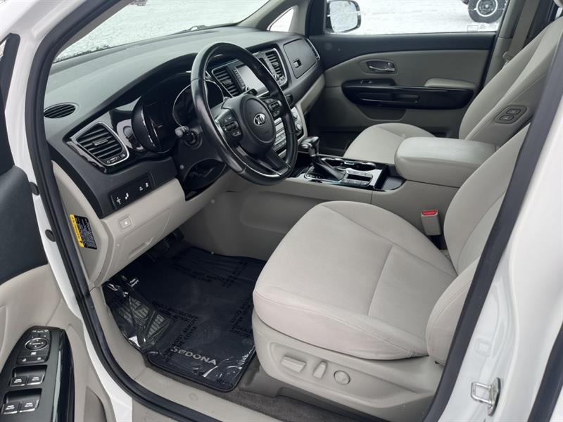 kia Sedona 2019 - 25