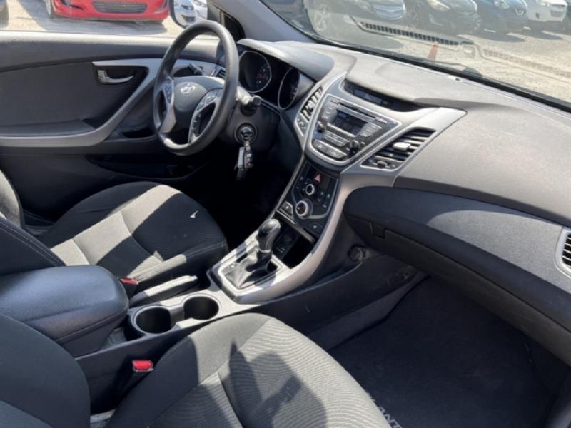 hyundai Elantra 2015 - 19