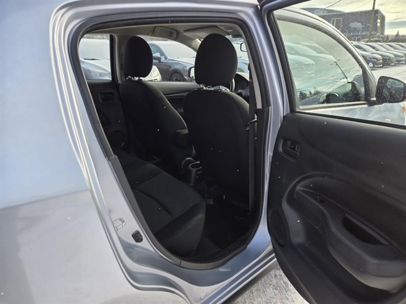 mitsubishi Mirage 2021 - 17