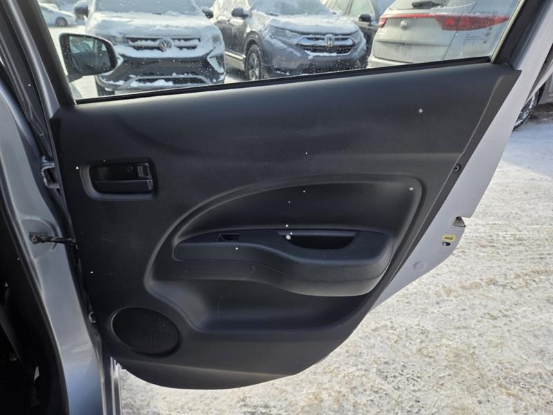 mitsubishi Mirage 2021 - 21