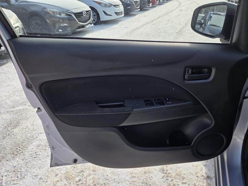 mitsubishi Mirage 2021 - 23