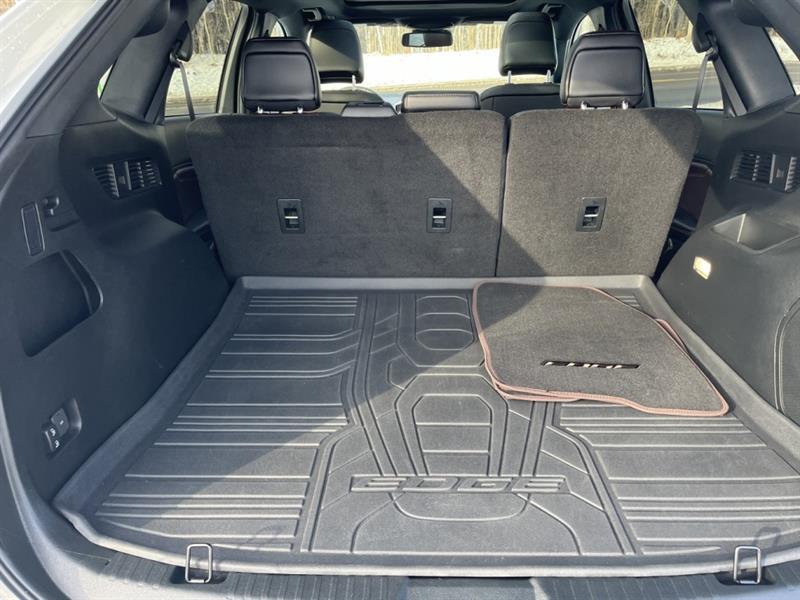 ford Edge 2022 - 18