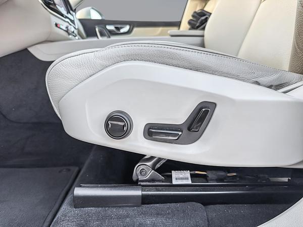 volvo XC60 2023 - 15