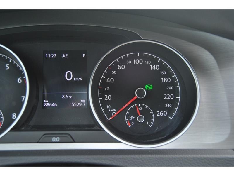 2017 Volkswagen Golf - Image 14