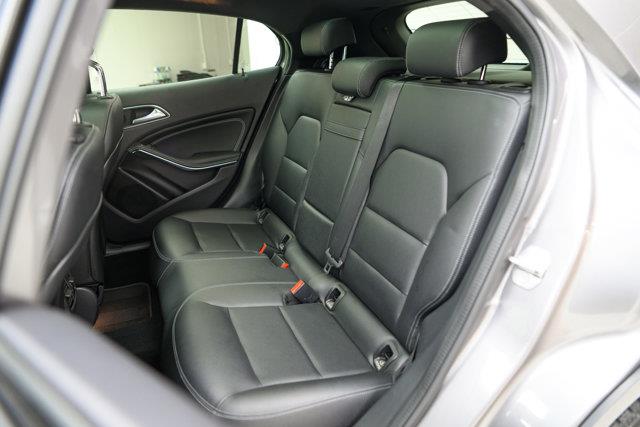 mercedes-benz GLA 2019 - 24