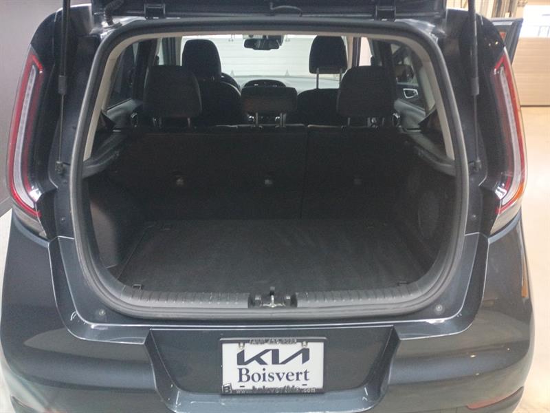 kia Soul EV 2023 - 12