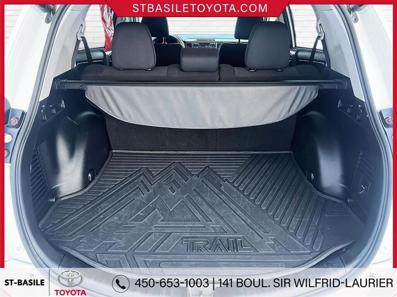 toyota RAV4 2018 - 11
